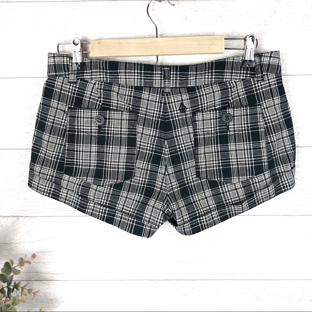 VOLCOM White & Black Plaid Shorts - Picture 2 of 5